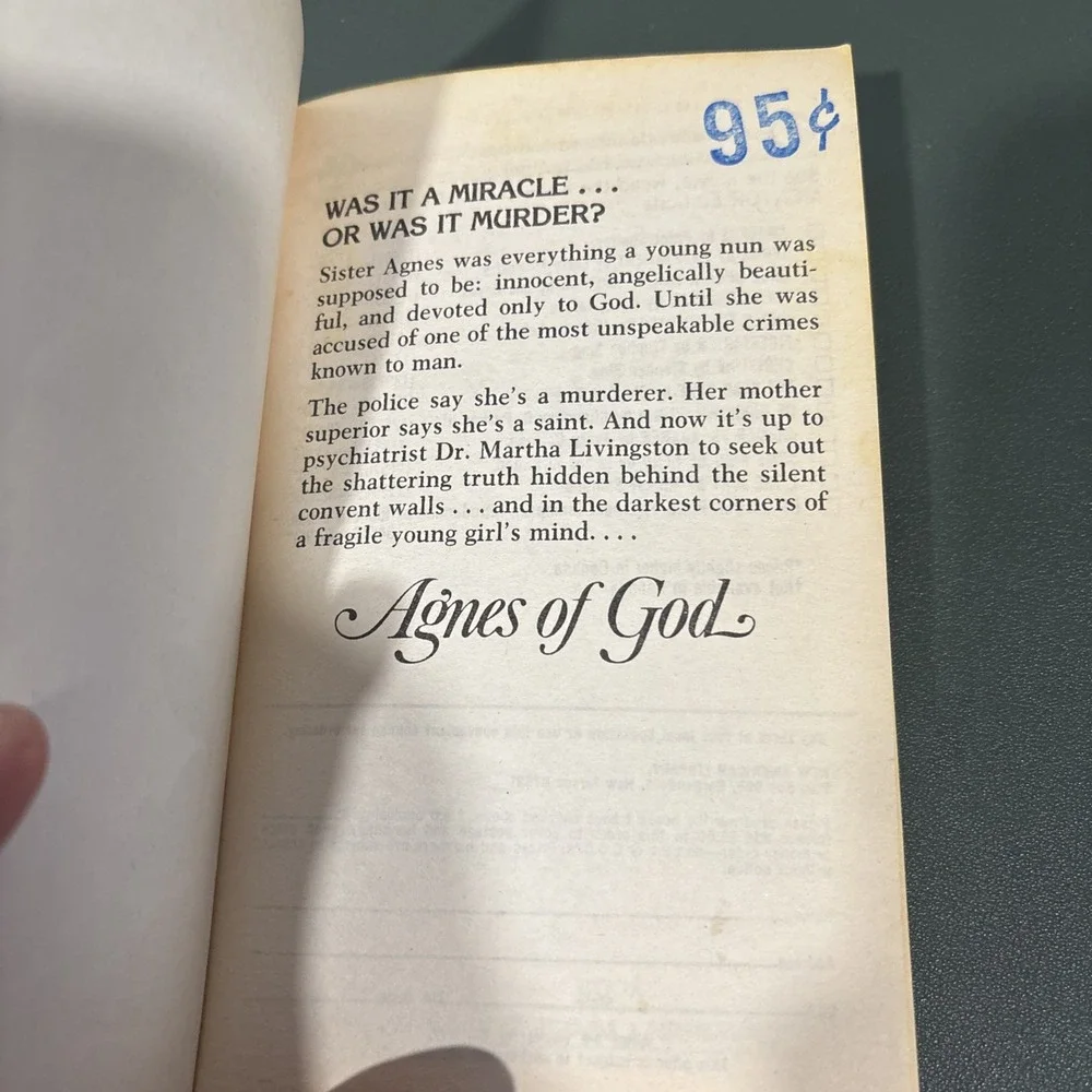 AGNES OF GOD by Leonore Fleischer (1985) Signet illustrated movie paperback 1st